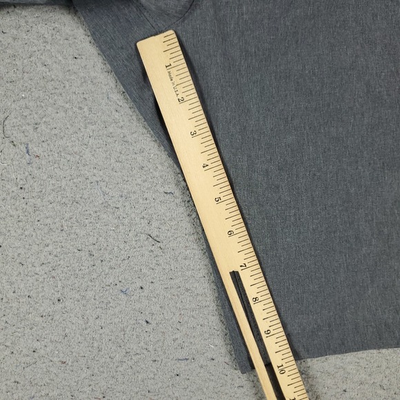 Under Armour Shorts Mens Size 34 Gray Casual Flat Front Chino - Picture 6 of 8